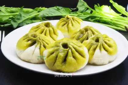 Spinach buns