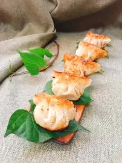 Puffed meat dumplings