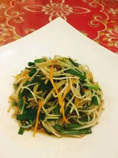 The green bean sprouts