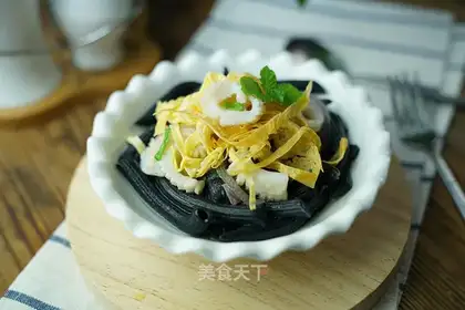 Egg ink noodles