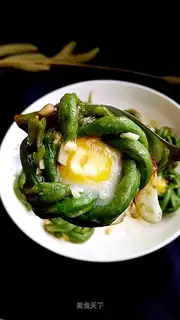 Fried bean-fruit eggs