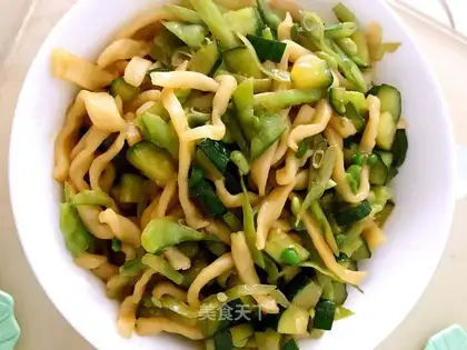 Dutch cucumber fried noodles