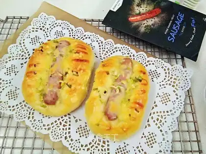 Sausage cheese bread