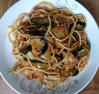 Spicy white noodles