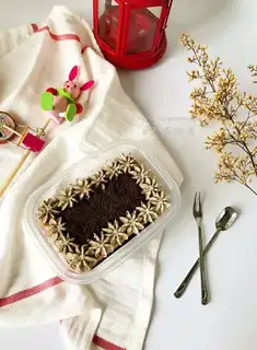 Olio's salt cream box cake