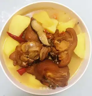 Pig hoof potatoes