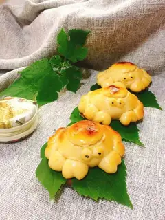 Porky crab bread