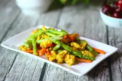 Carrot, fried eggs