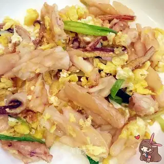 Gold dry squid
