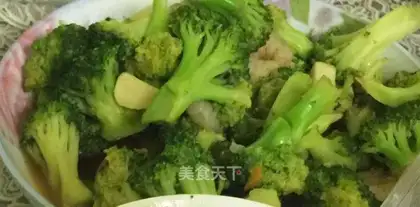 Shrimp fried broccoli