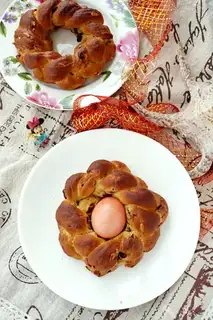 Natural yeast for Greek Easter bread