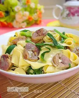 stir-fried sausage with bean skin