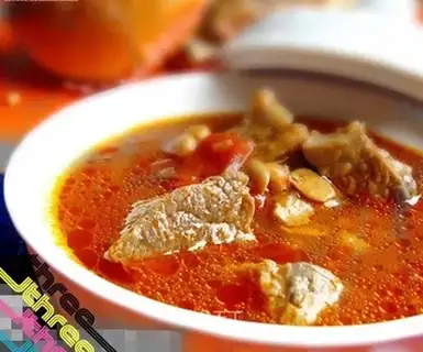 Tomato beef soup