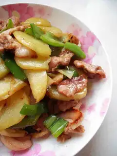 Green pepper potato slices
