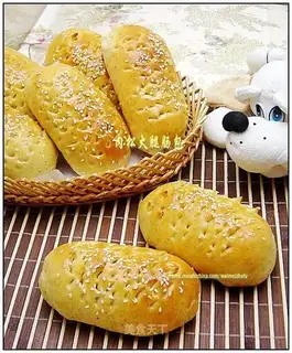Pork floss and ham sausage bun