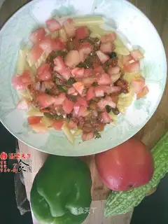 macaroni in sauce