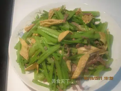 stir-fried celery with beef and tofu bamboo
