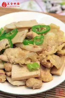 Fried Chinese yam with pork slices