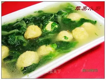 Stewed chicken meatballs with cabbage