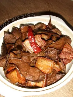 braised pork with dried tomato