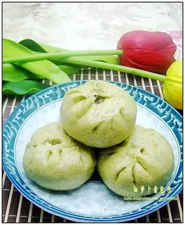 White carotene steamed buns
