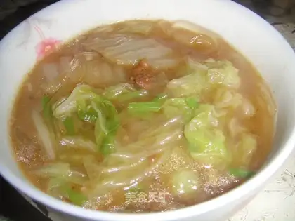 Stewed pork and cabbage with vermicelli