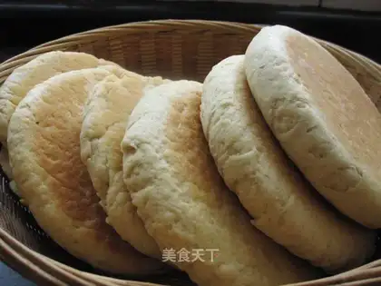 Baking sesame cakes