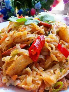 stir-fried rice noodle with three shredded silk
