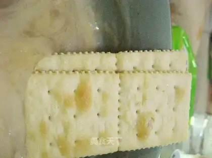 Peanut butter lotus root flour with biscuits