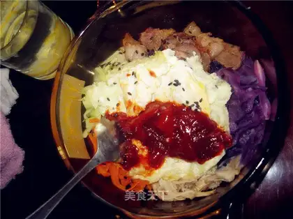 Korean-style rice bibimbap with pork belly