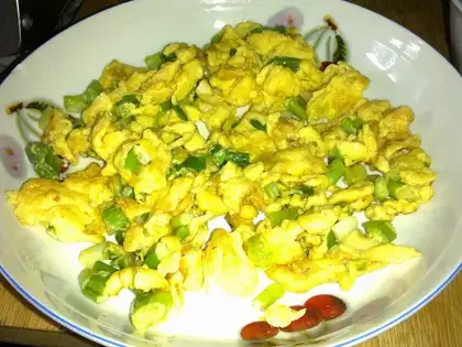 Eggs with onion flavor