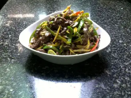 Beef tenderloin with lemon flavor