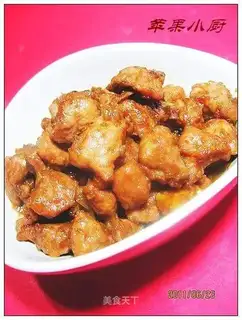 Sauce diced pork with soy sauce