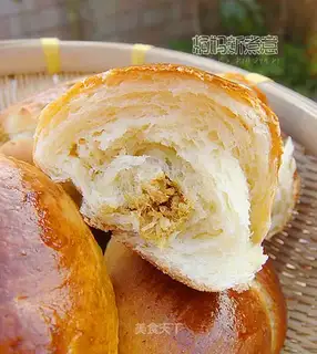 Pork floss roll