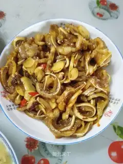 Scrambling pig ears