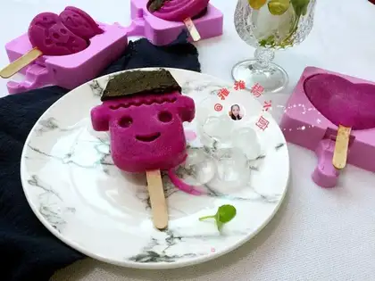 Flamingo ice cream