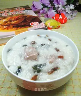 Porridge of rice in eggs and ribs