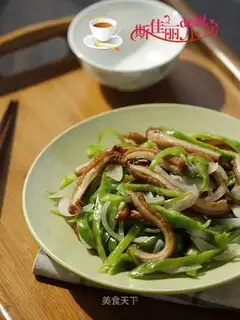 Pepper onion fried oxen belly