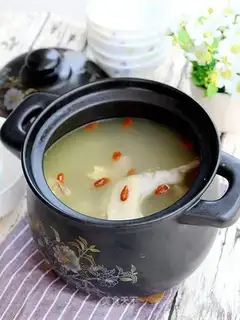 Fresh lilies chicken soup