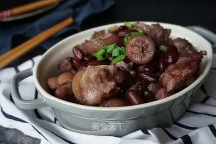 Red bean, pig hoof