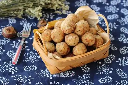 Fried rice balls