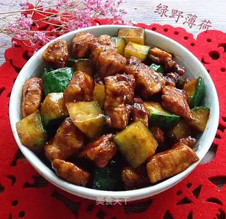 Chicken cucumber