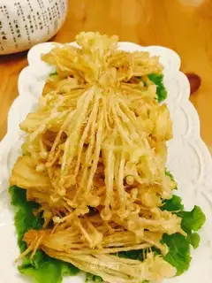 Psychic golden mushrooms