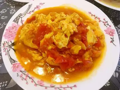 Tomato fried eggs
