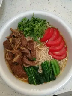 It's real red beef noodles