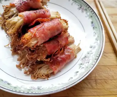 Bacon pin roll