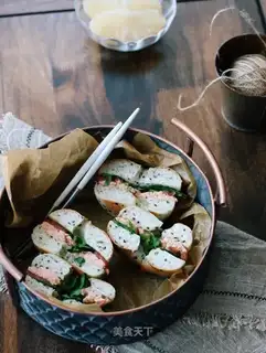 Spinach salmon sandwich