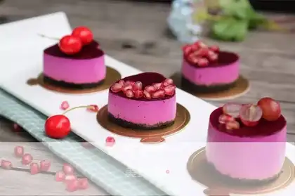 Flamingo mousse cake