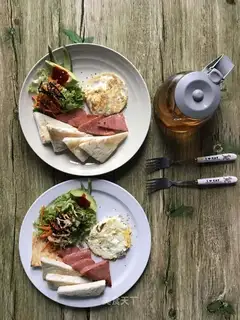 Artistic breakfast