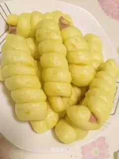 caterpillar buns